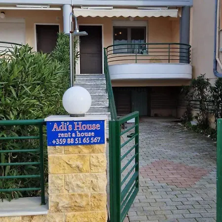 Adi's House Dom wakacyjny