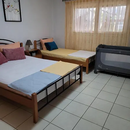 Adi's House Holiday home Kalamitsi (Macedonia)